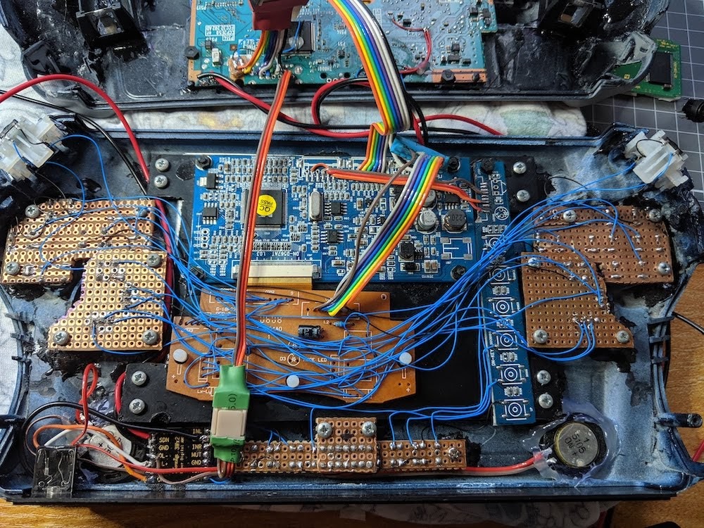 PiS2: PlayStation 2 v ruce se serverem Raspberry Pi 2