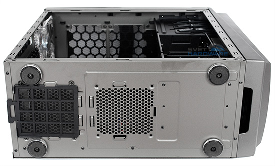 CM Storm Scout 2: mobilní skříň