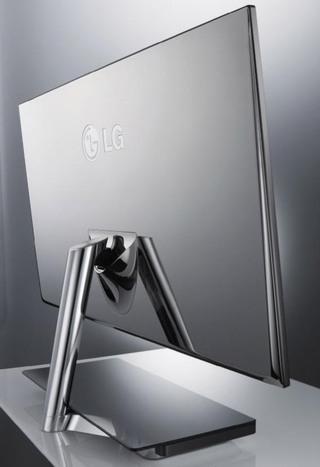LG uvádí dva nové monitory včetně modelu s 3D IPS panelem