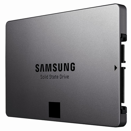 Samsung odhalil SSD 840 EVO a XS1715 s NVMe