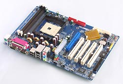 Albatron: základní deska s jednočipovým setem