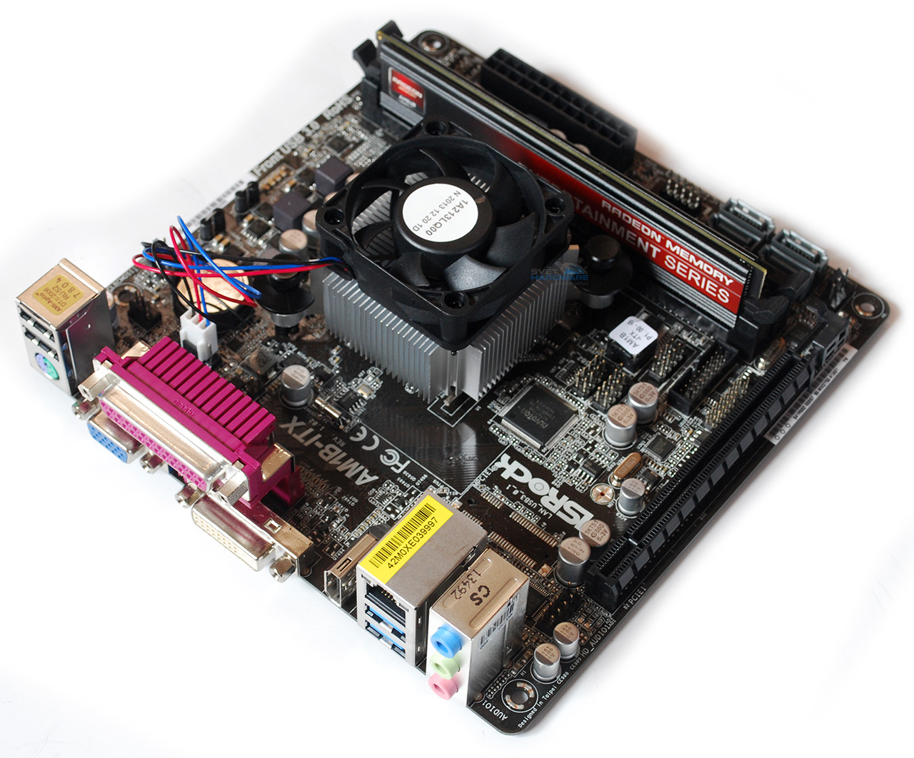 AMD Kabini: 25W APU a zbrusu nový socket