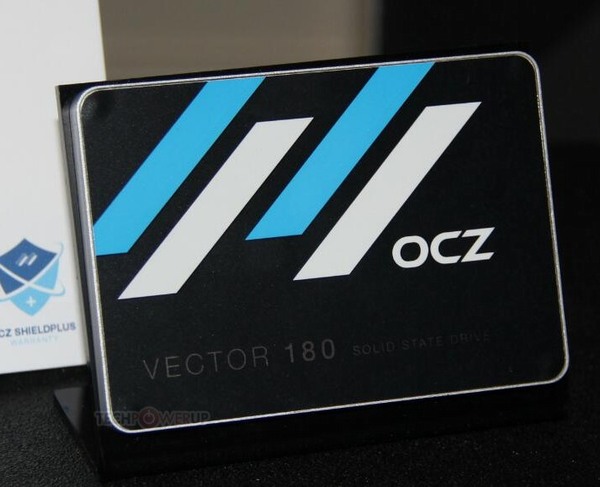 Vector 180: nový 2,5" král od OCZ