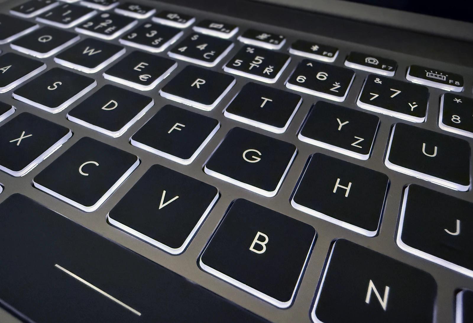 MSI Prestige 16 Flip AI+