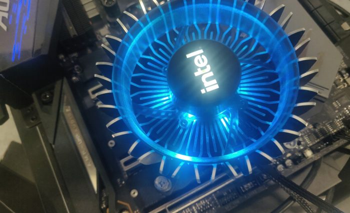 Laminar RH1: výkonnější z nových chladičů Intelu má už všechna žebra z kovu