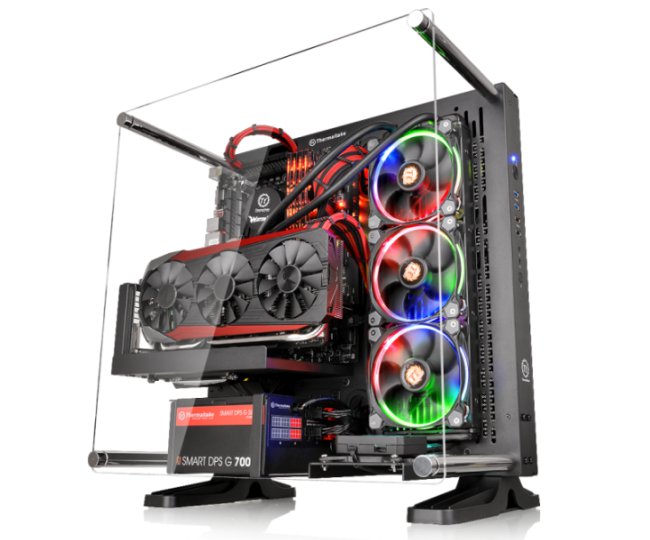 Thermaltake Core P3: průhledná skříň i na stěnu