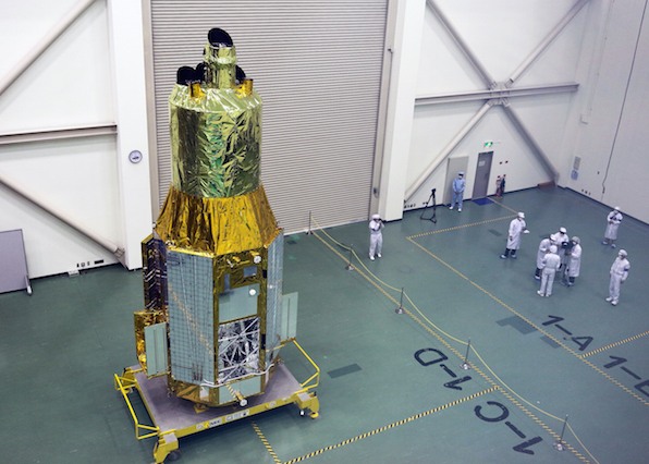 Satelit Hitomi se prý rozpadl, JAXA se ale ještě nevzdala