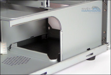 AeroCool Flamboyant: skříň s plamenným displejem