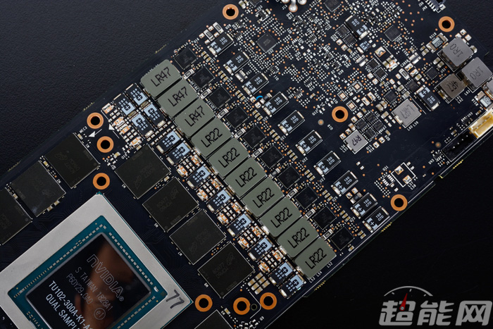 GPU TU102 se ukazuje v plné kráse, některé Turingy budou vyráběny v Koreji