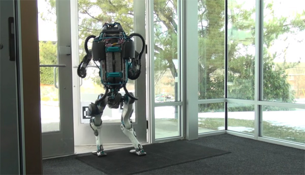 Humanoidní robot Atlas a jeho neuvěřitelný pokrok