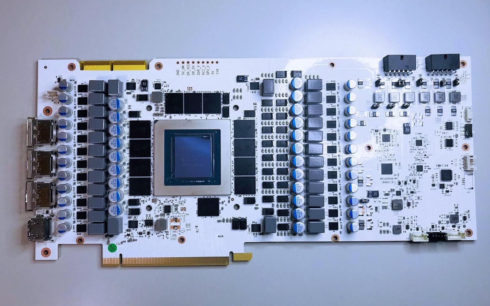 GALAX RTX 3090 Ti HOF OC Lab Edition: 28 fází a dva 450W konektory