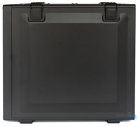 Corsair Vengeance C70: celokovová herní skříň