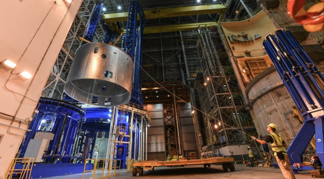 NASA viní Boeing ze zpoždění programu Space Launch System