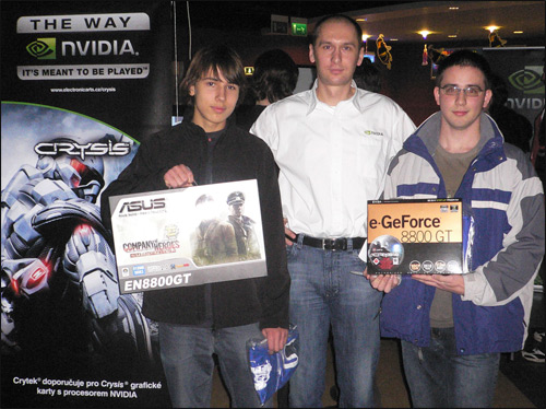 Výherci grafických karet GF8800 GT z roadshow NVIDIE v duchu Crysis v Praze