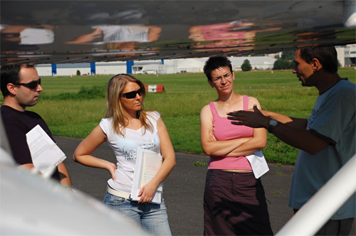 Nepracuj a pojď létat