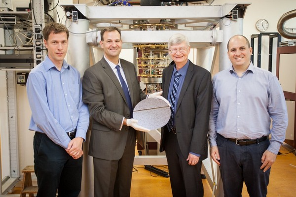 Intel investuje do výzkumu kvantových počítačů