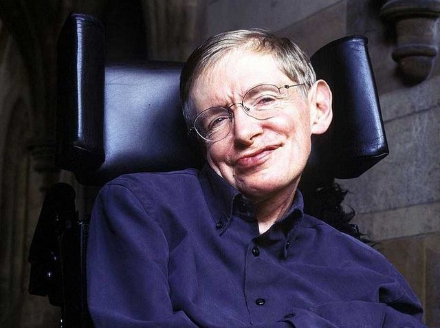 Stephen Hawking zemřel ve věku 76 let