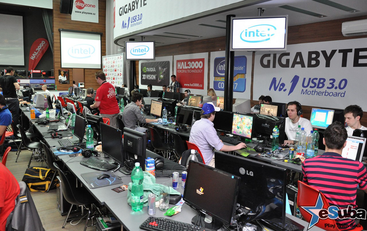 Mistrovství ČR v PC hrách: souboje o 260 000 Kč a úspěchy eSuby