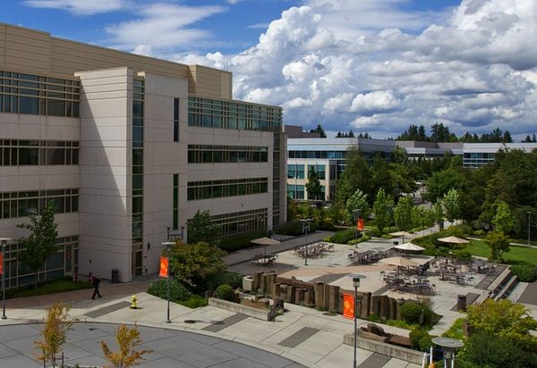 Microsoft nabízí vysokou odměnu při hledání dalších chyb typu Meltdown a Spectre