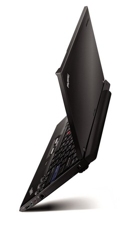 Lenovo oznamuje, že malý ThinkPad X200 dorazil do Česka