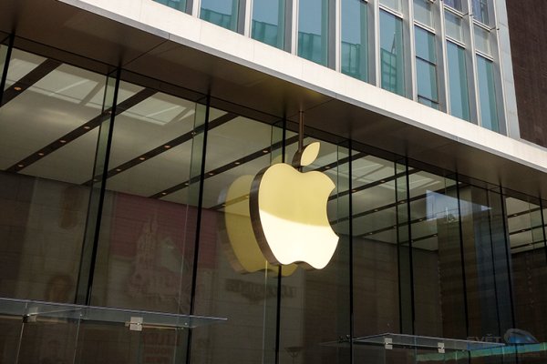 Společnost Apple dosáhla hodnoty 3 bilionů USD