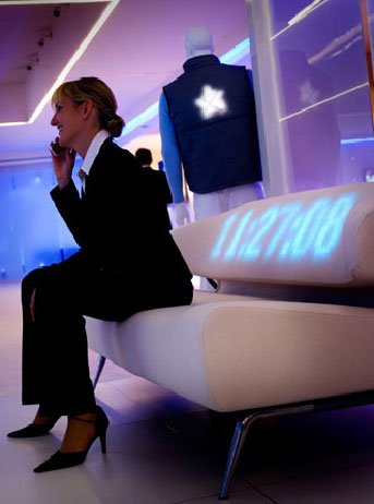 Philips představuje Lumalive – tkaninu s LED technologií