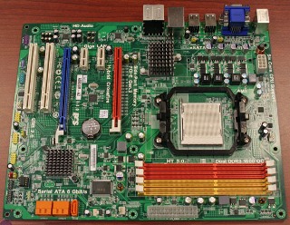 Základní deska ECS A880GM-A2 vyobrazena