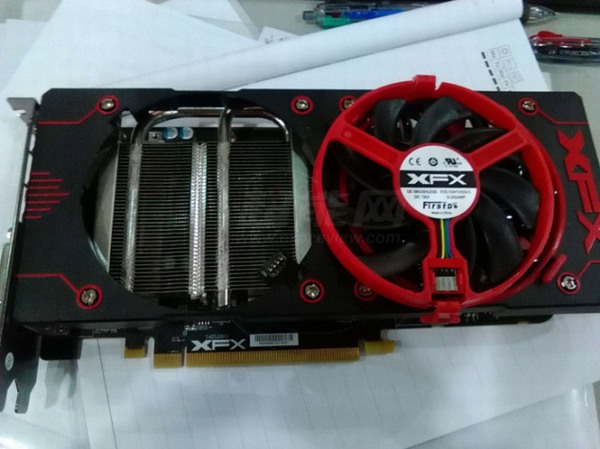 Radeon R9 380X přijde v říjnu s plnou Tongou