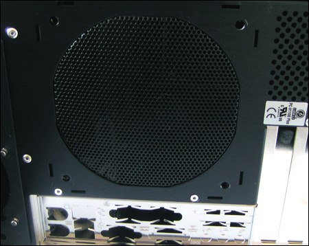 Lian Li PC-V1100B Plus: aluminiový high-end