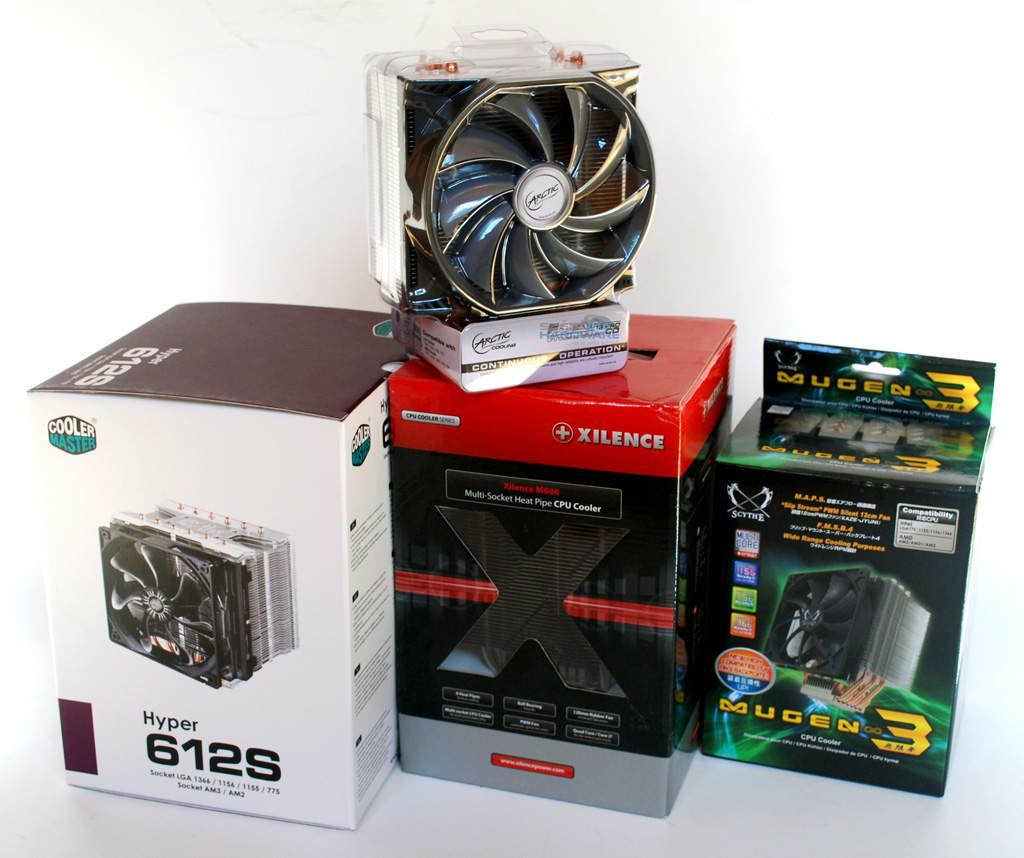 Čtyři chladicí věže v testu