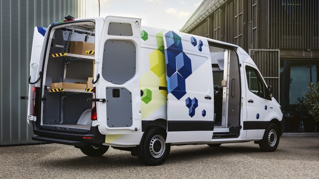 Nový Mercedes-Benz eSprinter: LFP baterie a až 113 kWh