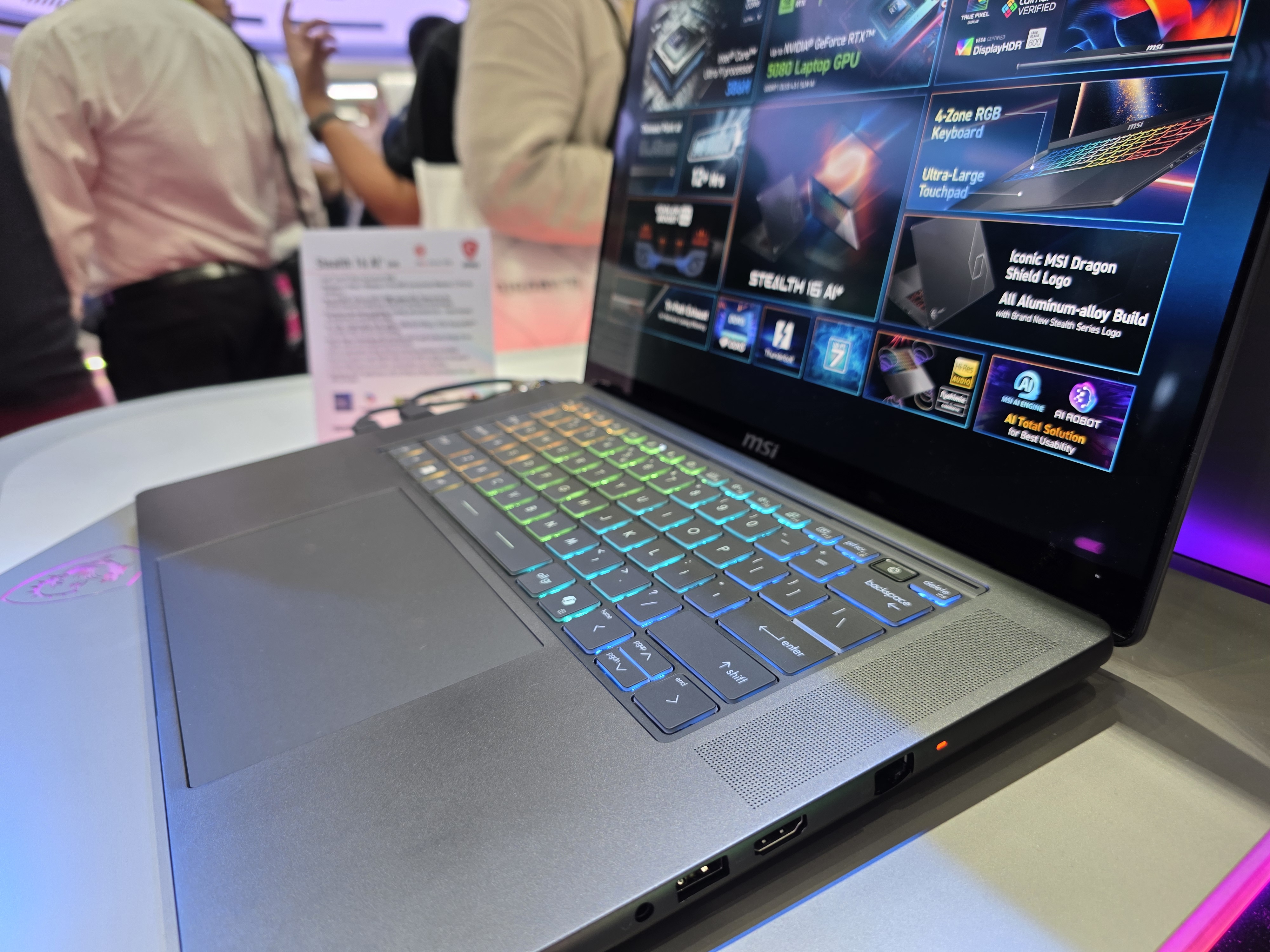 MSI Stealth 16 AI+