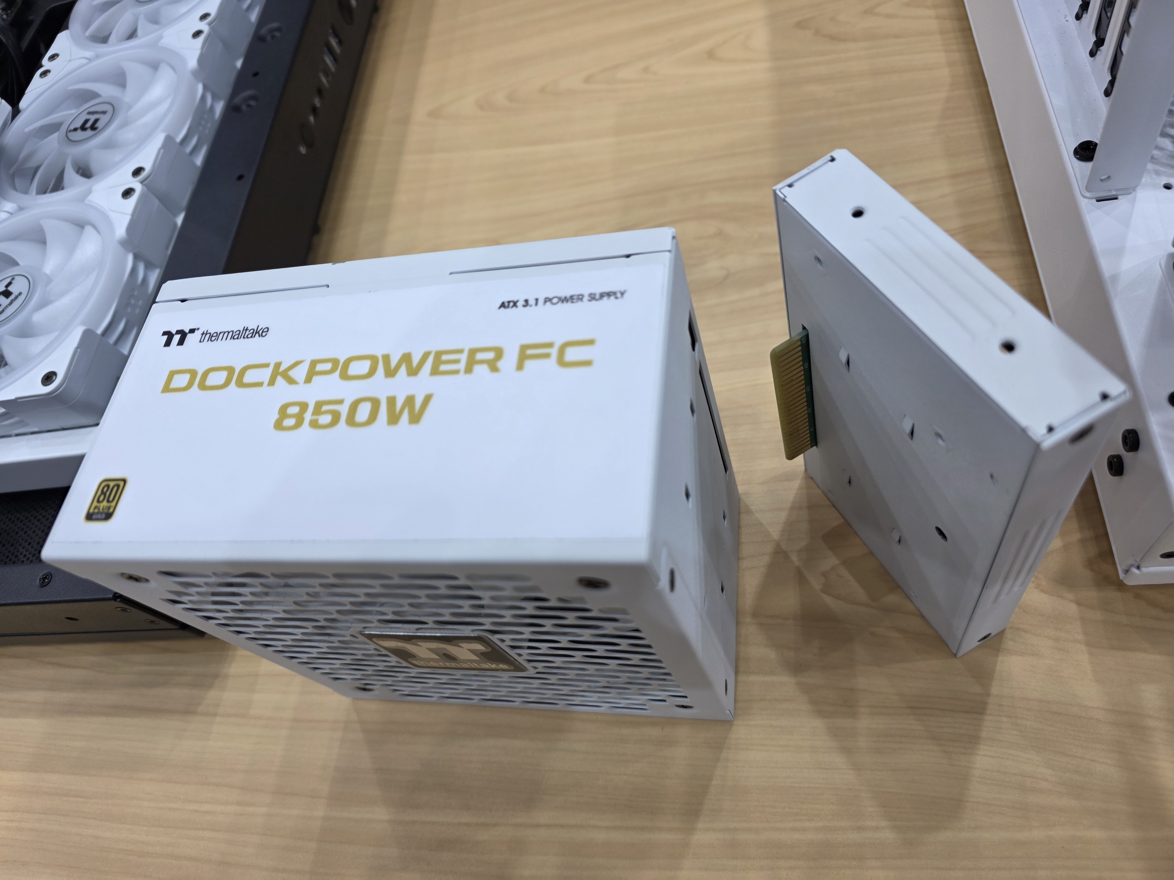 Thermaltake Dockpower