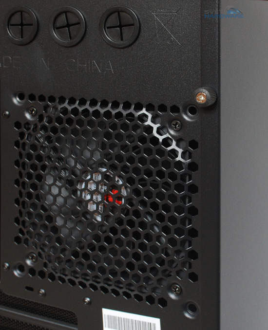 BitFenix Shinobi XL: decentní obr