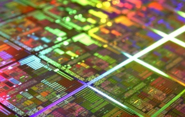 Firmy začaly s výrobou 8Gb GDDR5 pro nové grafické karty