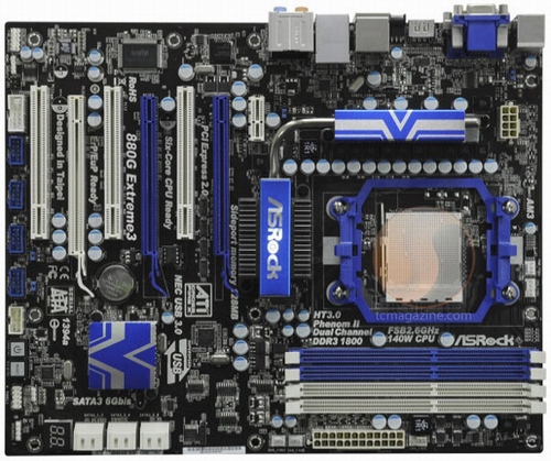 Pohled na základní desku ASRock 880G Extreme3