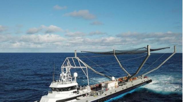 SpaceX zkusilo chytit kryt nákladu rakety Falcon 9