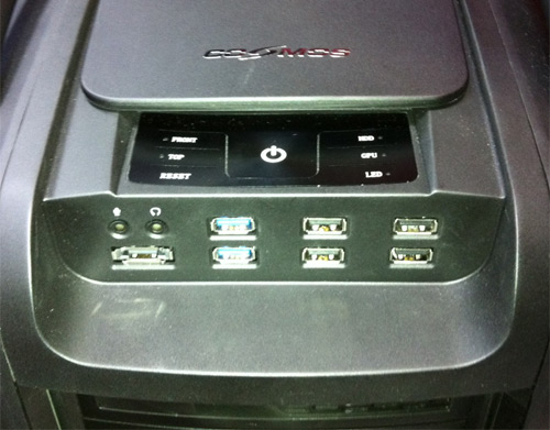 První fotky očekávané highend skříně Cooler Master Cosmos II