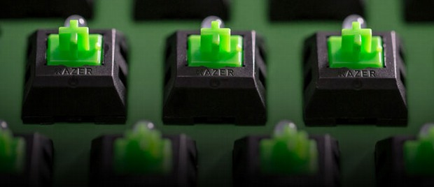 Jak Razer vyrábí svá mechanická tlačítka? Podívejte se
