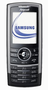 CeBIT 2006: Samsung uvádí mobilní telefon s 10Mpix fotoaparátem