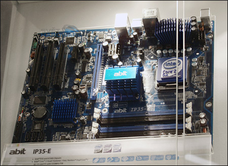 CeBIT 2007 skrze hledáček Světa hardware