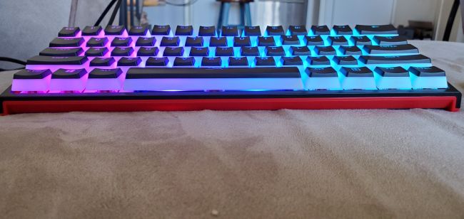 HyperX nabízí nové poloprůhledné klávesy pro ještě svítivější klávesnice