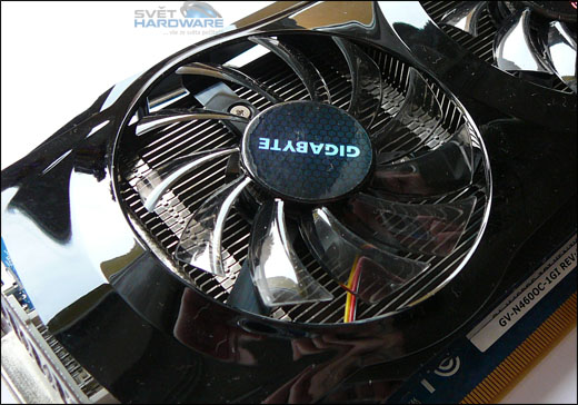 GeForce GTX 460: Fermi jinak a lépe 2/2