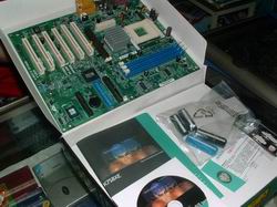 Základní deska s čipovou sadou SIS 748 od ASRock