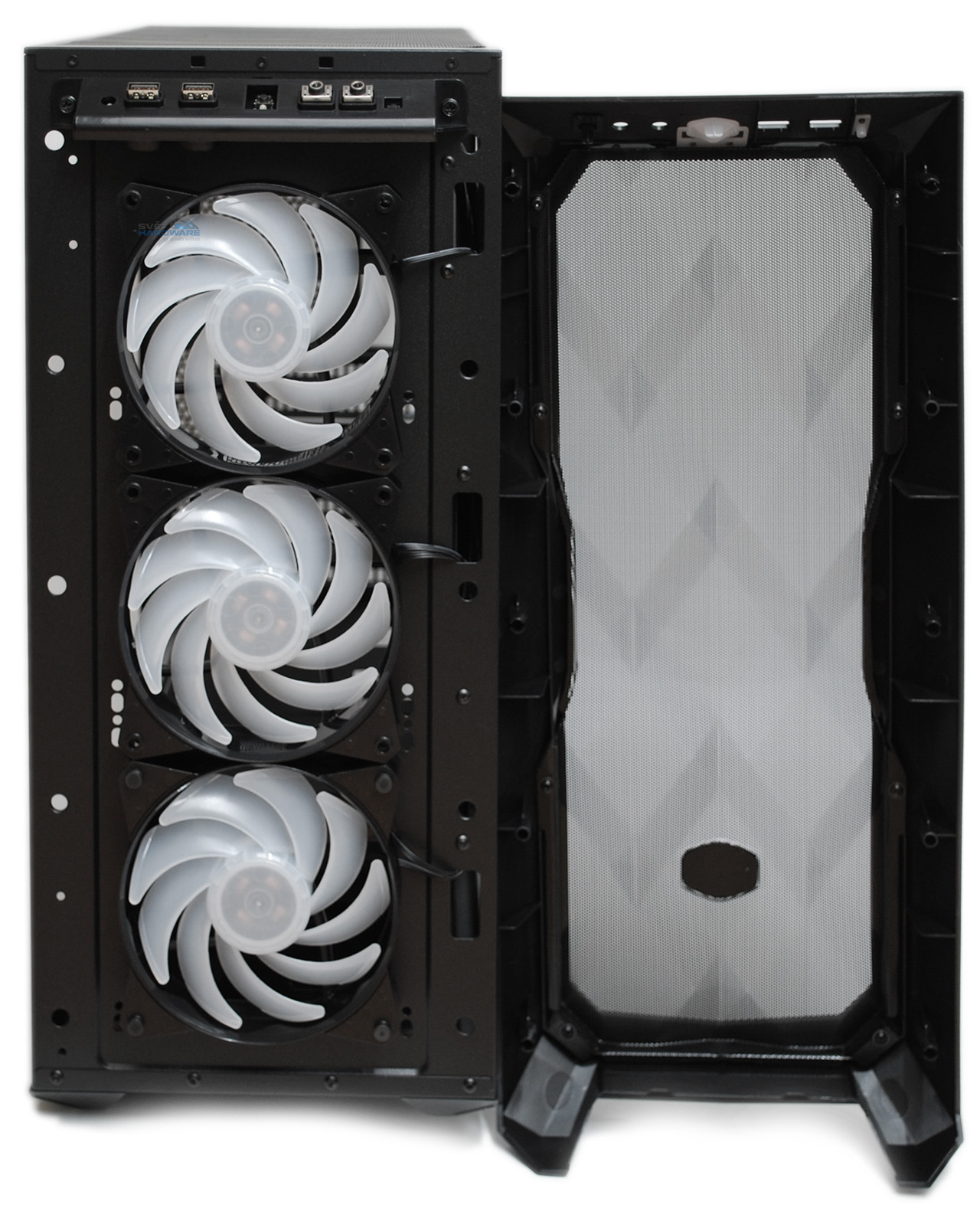 CM MasterBox TD500 Mesh: elegantní a prostorná