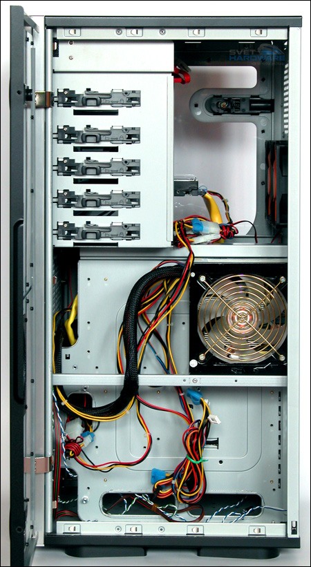 Thermaltake Mozart TX: počítačová almara