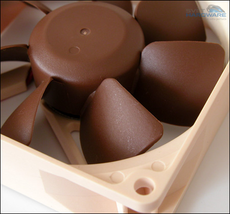 Noctua NF-R8 - osmicentimetrový solitér