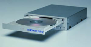 12x rychlostní CD-RW mechanika Plextor
