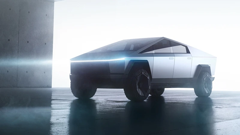 Elon Musk proti skalperům: Cybertruck nelze prodat 1. rok, hrozí odškodné 50 tisíc USD