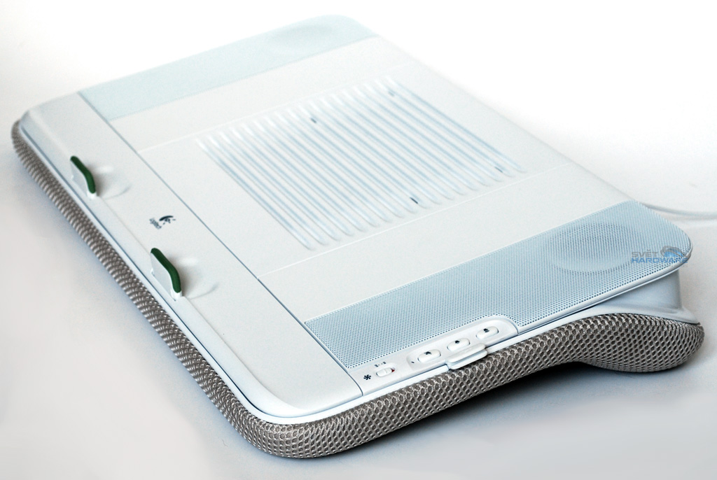 Logitech N700: pohodlně a se zvukem